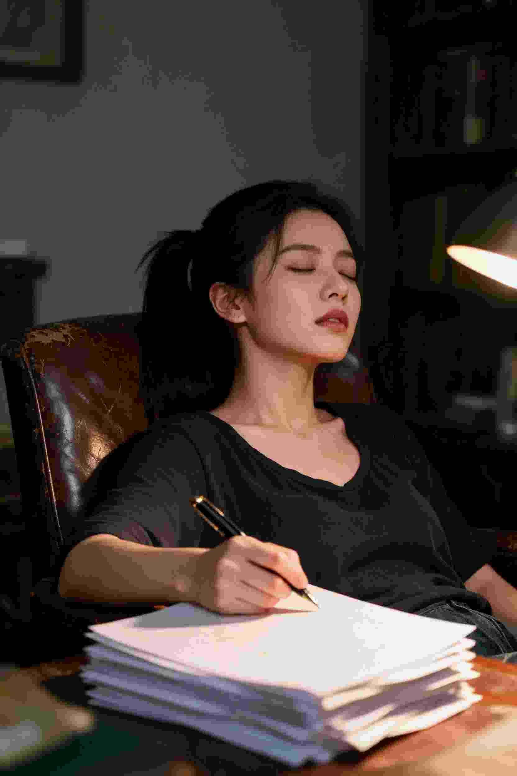 悬崖边缘
